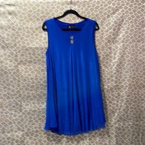 3 for $40 NWOT Sleeveless Stretchy & Flowy Dress/Tunic L
